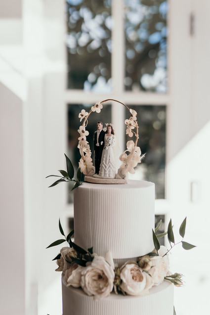 Vintage coastal wedding cake