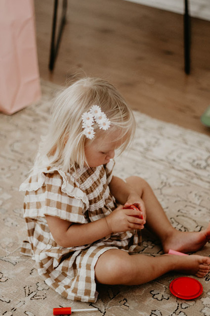 Quincy Mae’s daisy inspired 2nd birthday from Kelli Murray Inspiration