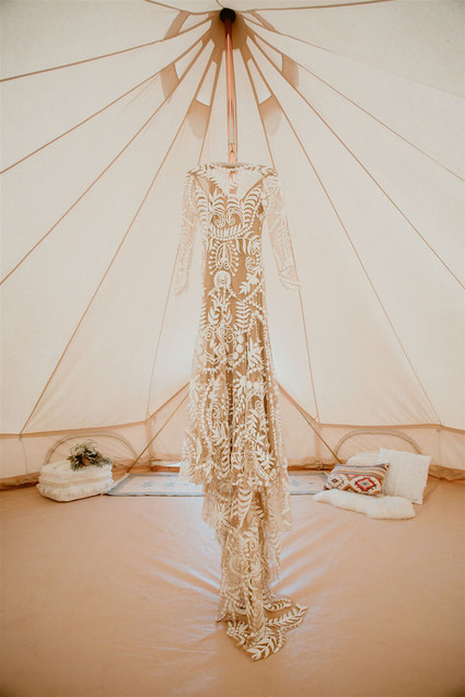 A unique adventurous glamping wedding at Black Rock
