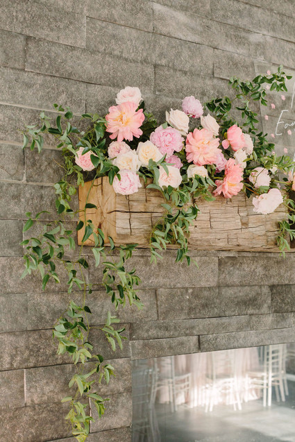 Blush + white wedding theme