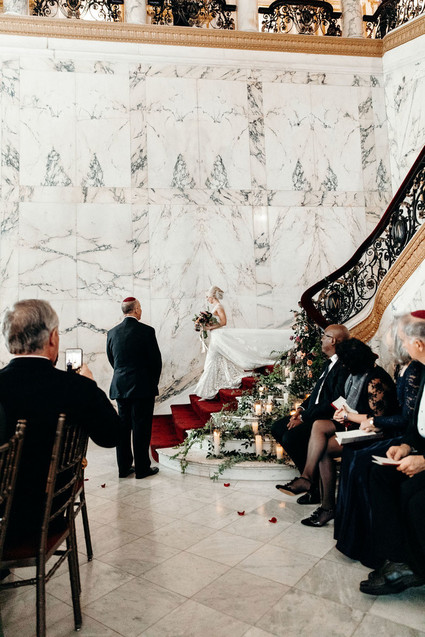 Elegant New York City winter wedding at The Metropolitan Club