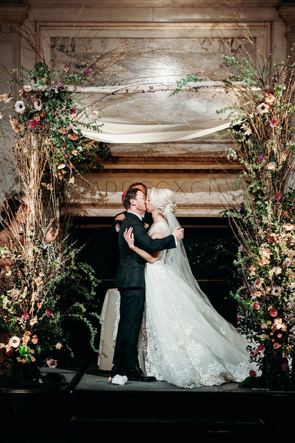 Elegant New York City winter wedding at The Metropolitan Club