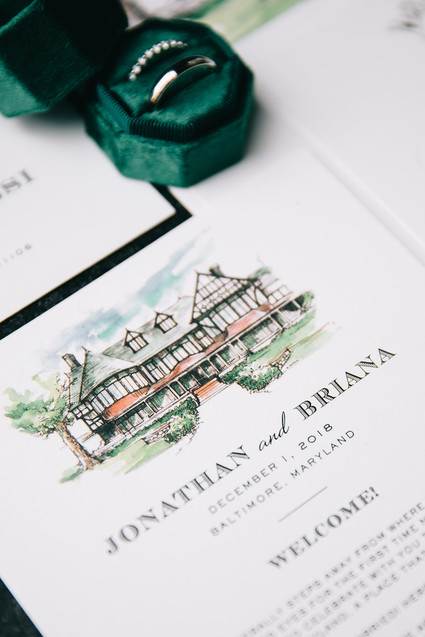 A wintery library wedding with the most magical reception / George Peabody Library