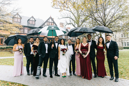 A wintery library wedding with the most magical reception / George Peabody Library