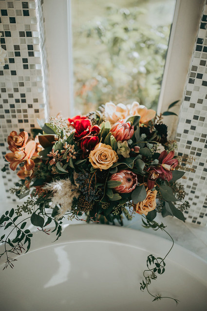 Lush wedding bouquet