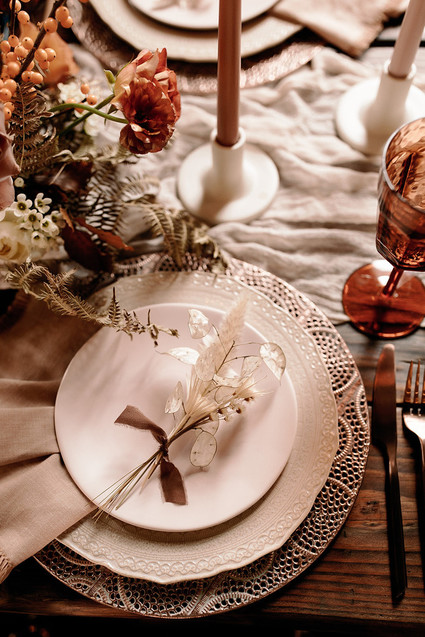Natural fall place setting