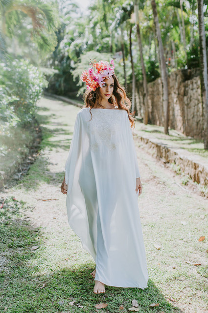 Tropical bridal headpiece with orchids