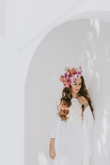 Tropical bridal headpiece with orchids