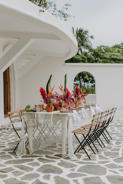 Tropical tablescape