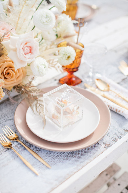 Acrylic favor box Inspiration