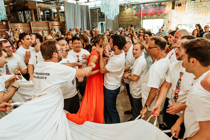 Bold, bright DIY wedding