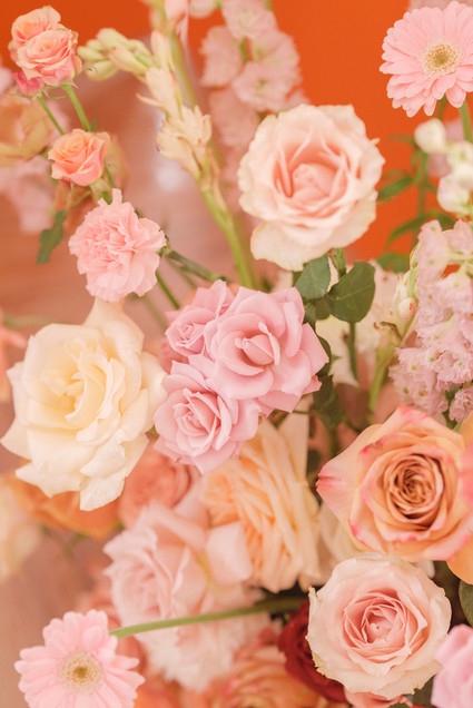 modern pink wedding flowers