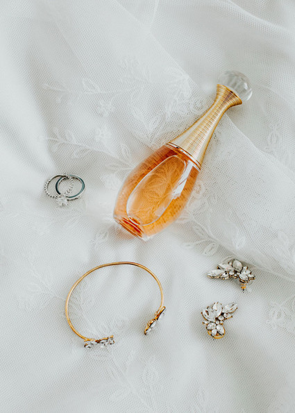 Chic bridal accessories