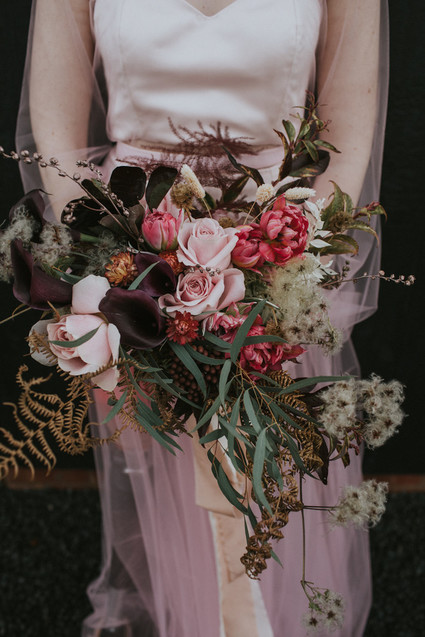 dusty pink wedding flowers