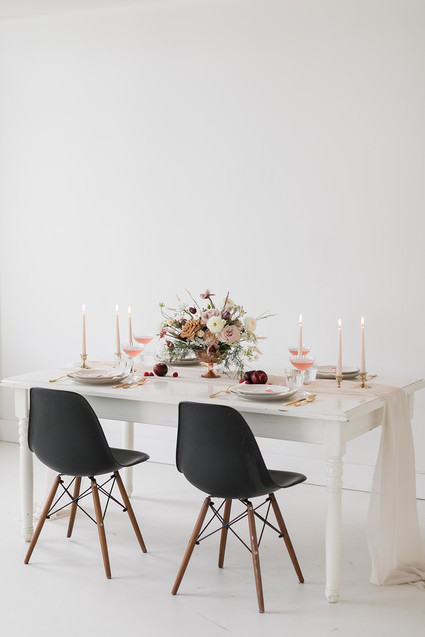 modern minimalist tablescape