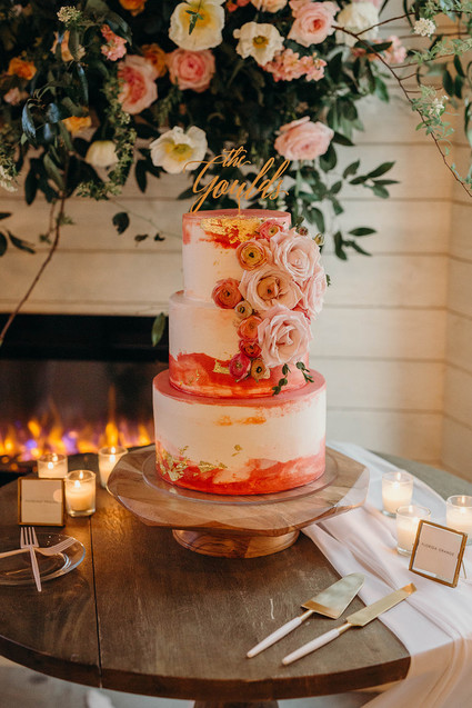 coral wedding cake