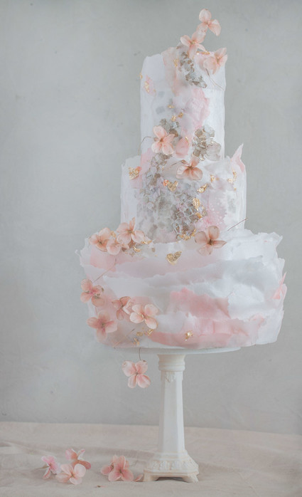 Fine art wedding cakes by Beata Tomasiewicz