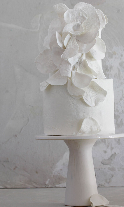 sculptural wedding cake