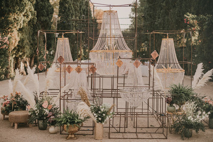 chandelier wedding decor