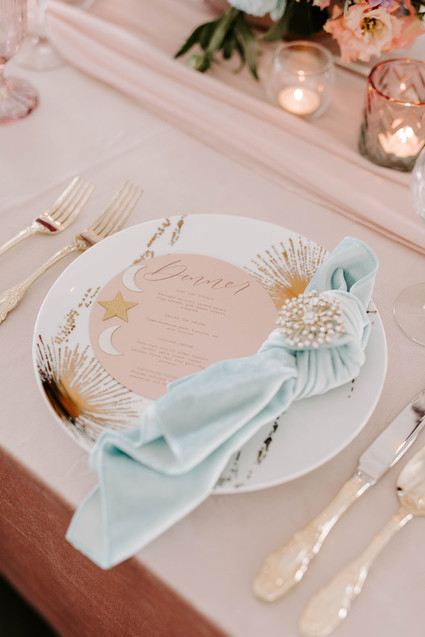 Modern place setting Inspiration