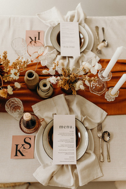 Vintage wedding decor