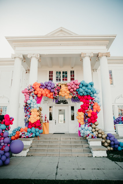 balloon installation for a kids birthday party