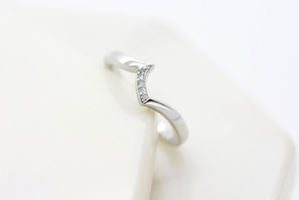 Bespoke engagement band