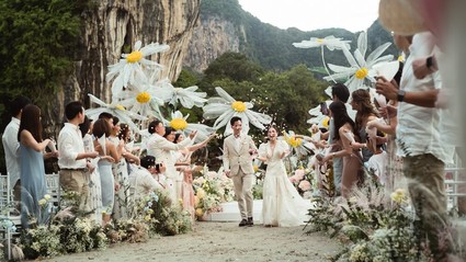 Daisy wedding in Thailand