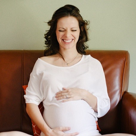 Modern maternity photos by Erin Hearts Court