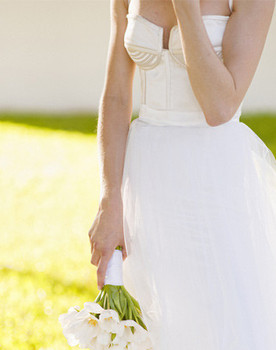 Modern Malcolm KlÃ»k wedding dress
