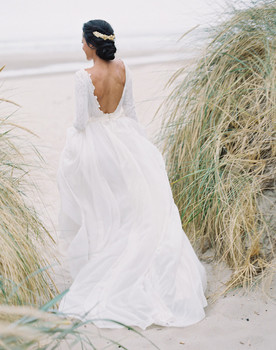 pastel seaside wedding inspiration on the Oregon Coast