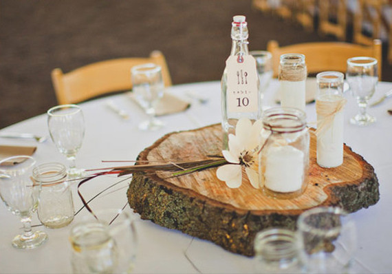Simple Rustic Tablescape