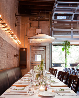 Modern reception table decor