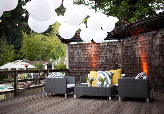Modern outdoor cottage reception sitting area