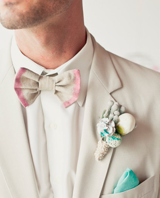 Pink and ivory bowtie