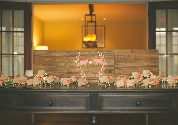 Animal Escort Card Table