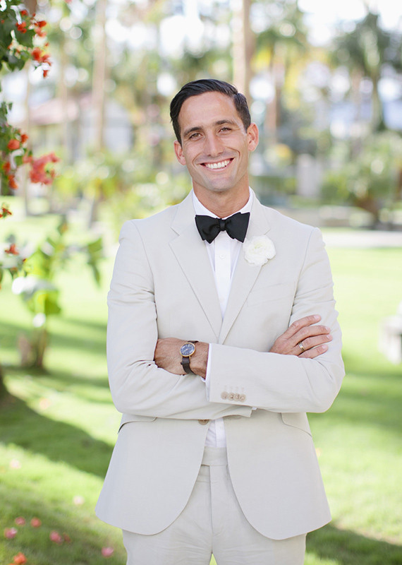 Modern Cream ACNE Suit