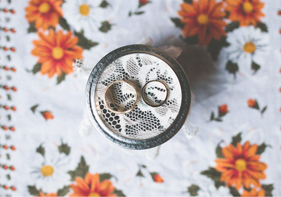 Simple rustic gold band wedding rings