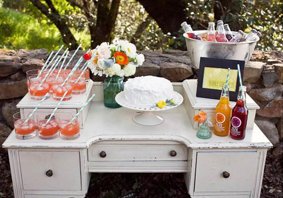 DIY Cake and Drinks Table
