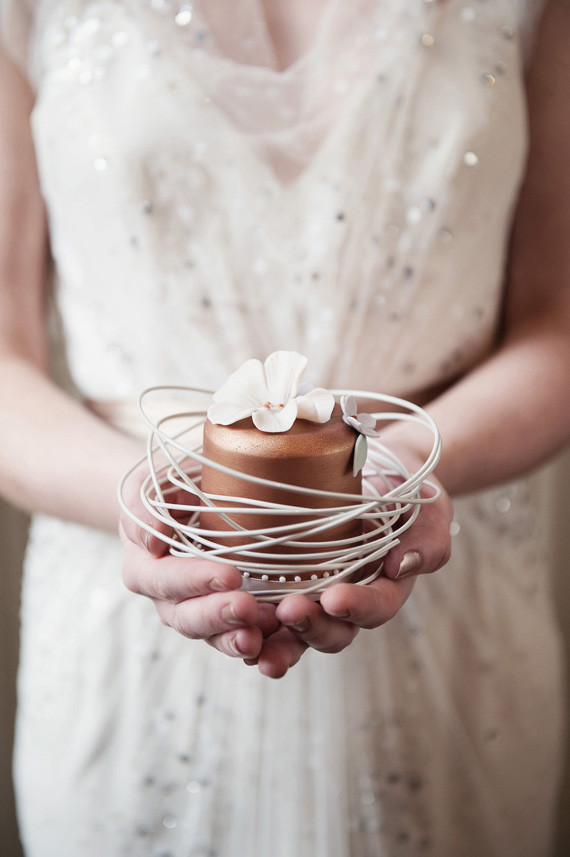 Mini golden cake
