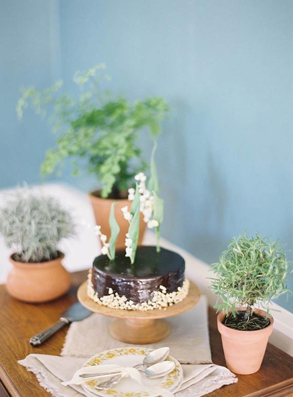 Velvety green wedding inspiration Wedding Inspiration