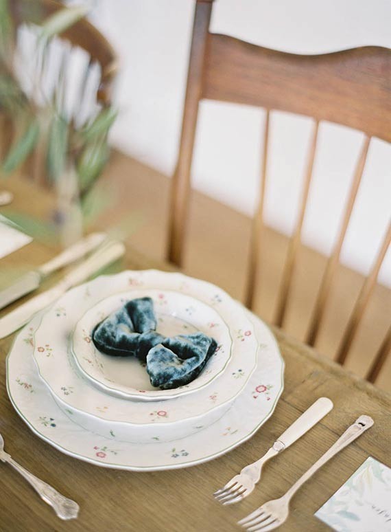 Velvety green wedding inspiration Wedding Inspiration