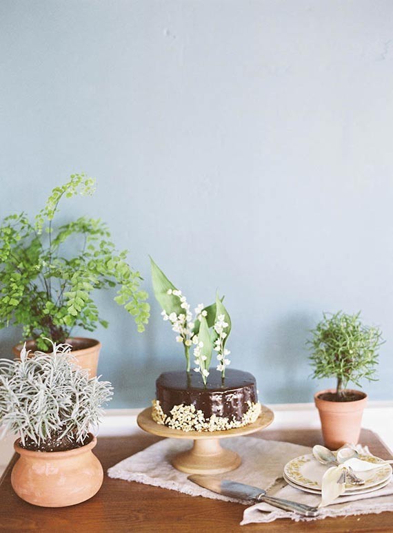 Velvety green wedding inspiration Wedding Inspiration