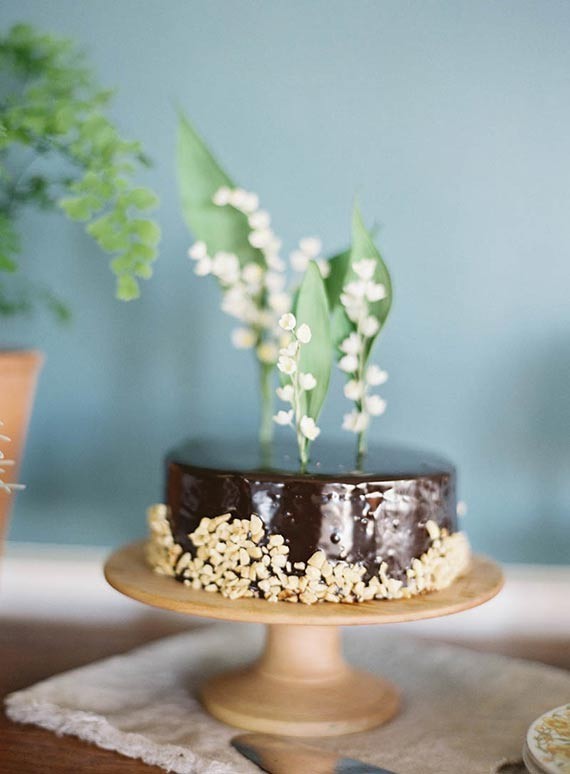 green wedding cake