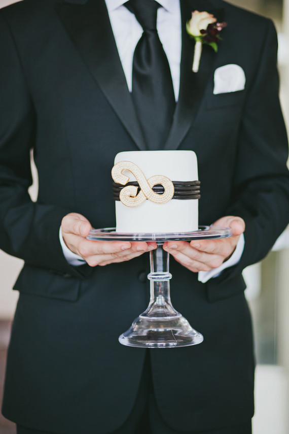 Black & gold wedding cakes