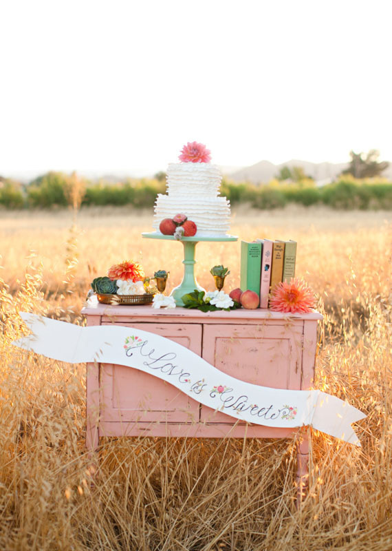 Modern, Rustic Wedding Inspiration