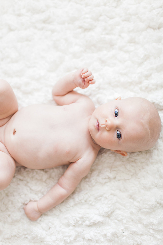 Mother and baby lifestyle photos by Poiema Photography | 100 Layer Cakelet Inspiration
