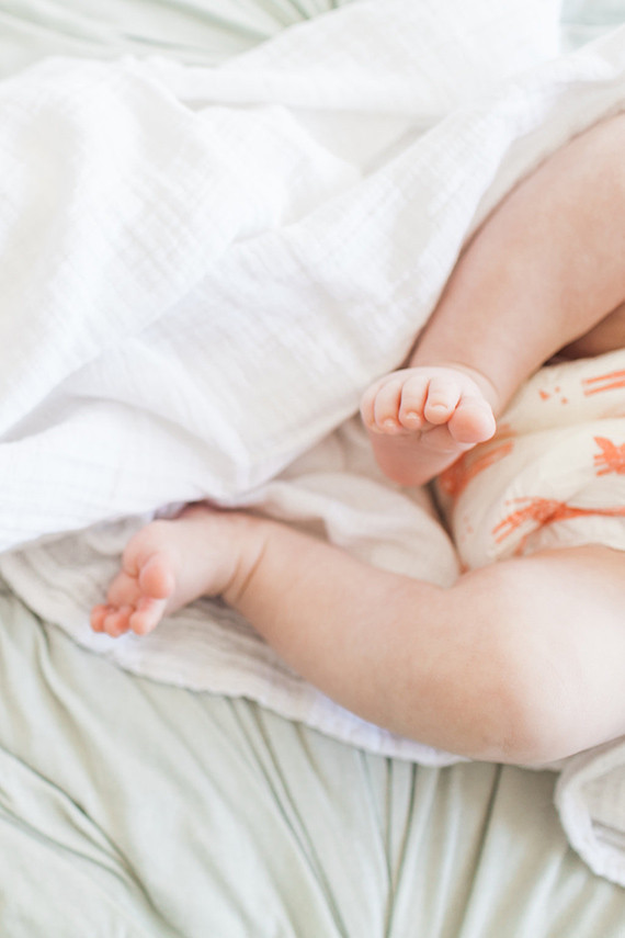 Mother and baby lifestyle photos by Poiema Photography | 100 Layer Cakelet Inspiration
