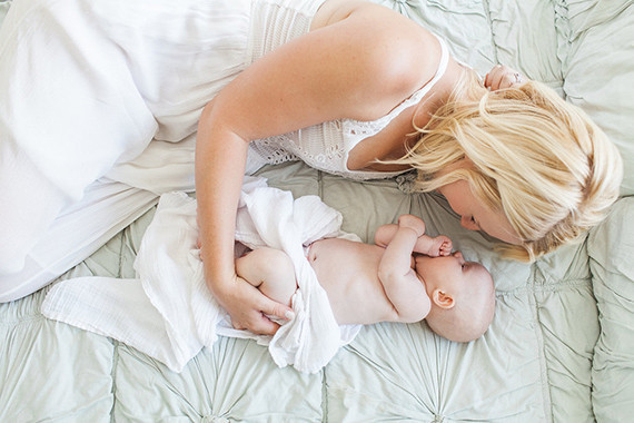 Mother and baby lifestyle photos by Poiema Photography | 100 Layer Cakelet Inspiration