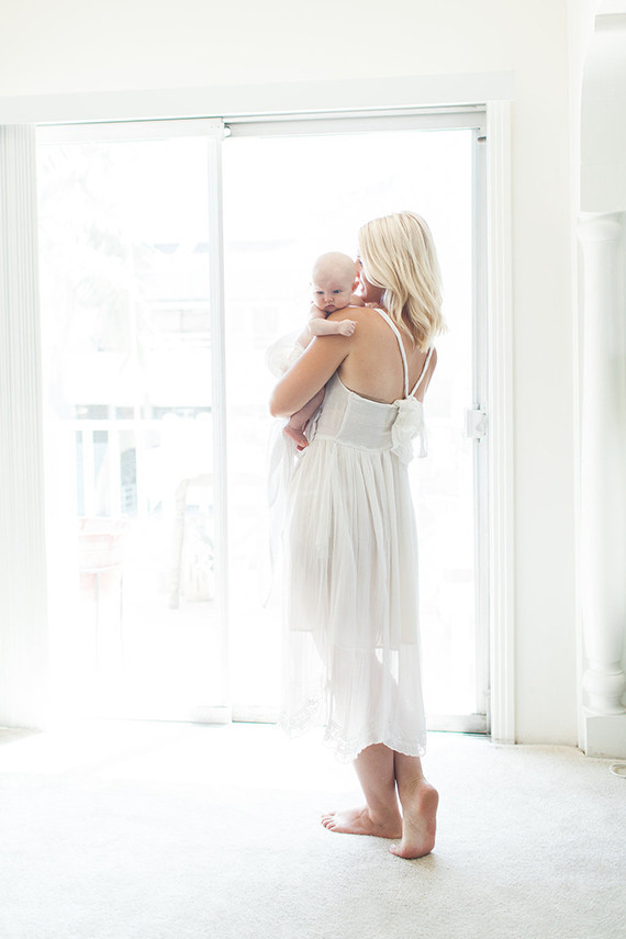 Mother and baby lifestyle photos by Poiema Photography | 100 Layer Cakelet Inspiration